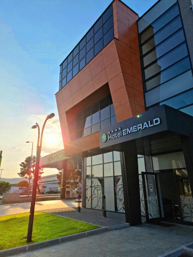 Hotel Emerald Gnojnice Exteriér fotografie